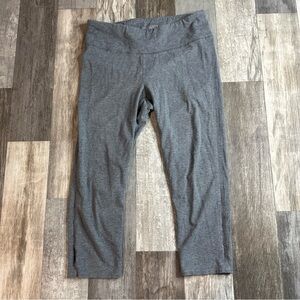 Maurice’s In Motion Gray Capris, Women’s 0